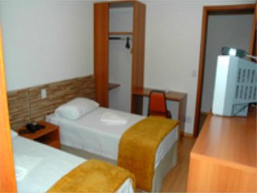  Summit Millian Hotel