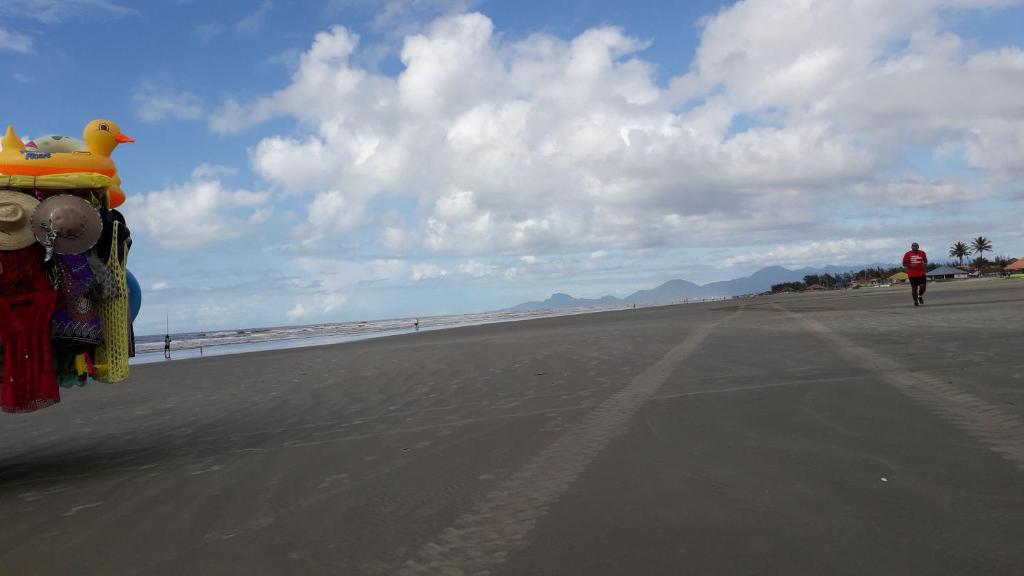  Casa térrea e arejada a 250 mts da praia de CIBRATEL