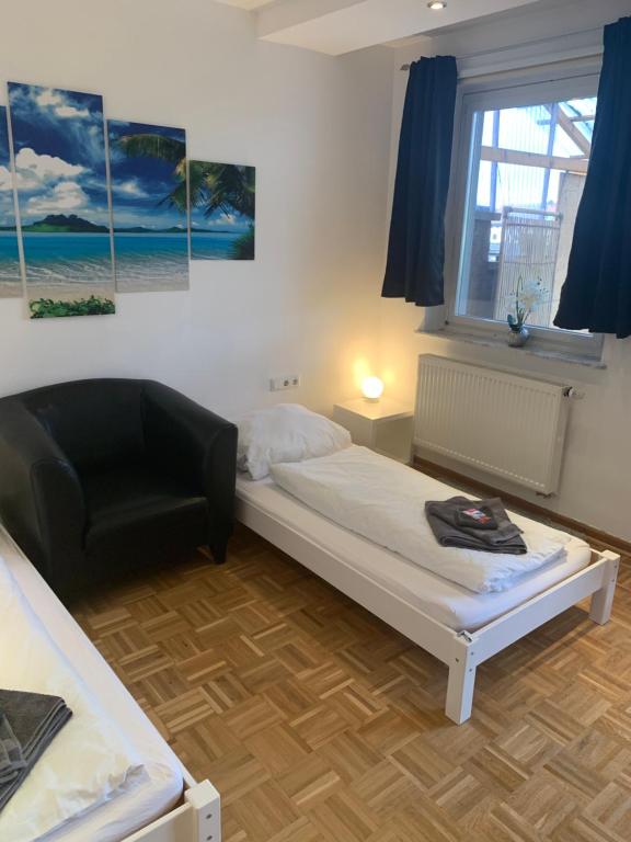 Posezení v ubytování AschaffApartment 4 Schlafzimmer bis 10 Personen bei Aschaffenburg