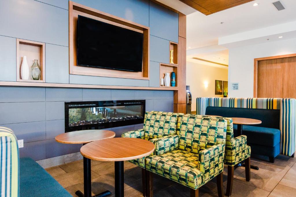 Holiday Inn Express & Suites - West Edmonton-Mall Area by IHG - Resim 4