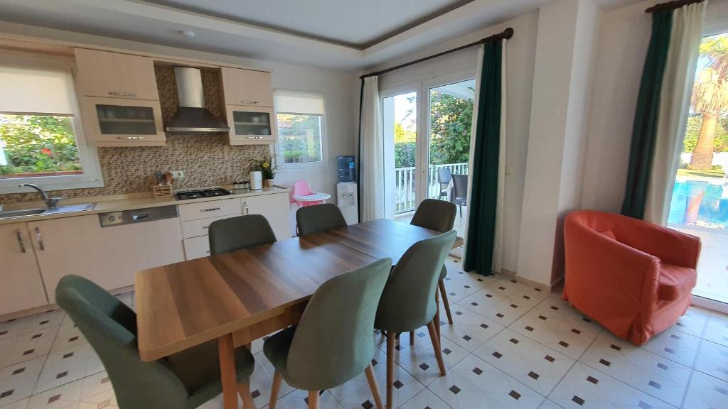Kuchyň nebo kuchyňský kout v ubytování Dalyan Villa Amazon