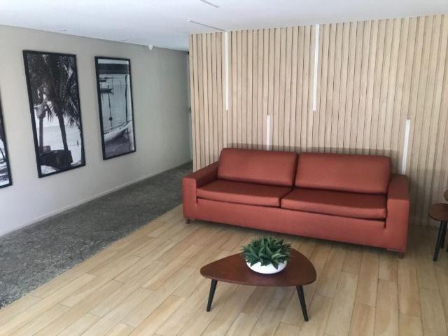  Apt mobiliado com piscina