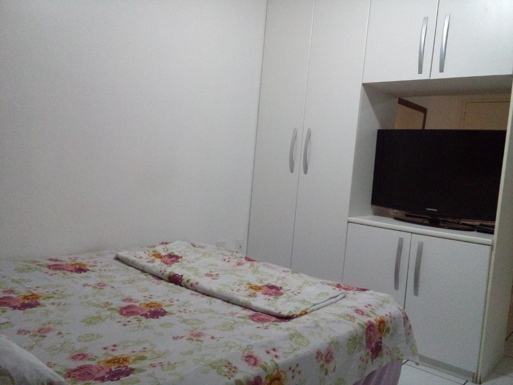  Apt mobiliado com piscina