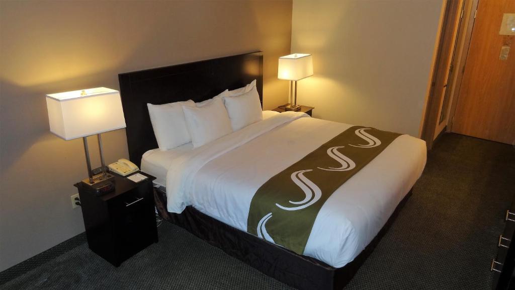 Quality Inn Tulalip - Marysville - Kamer Met Queensize Bed - Toegankelijk/Rookvrij