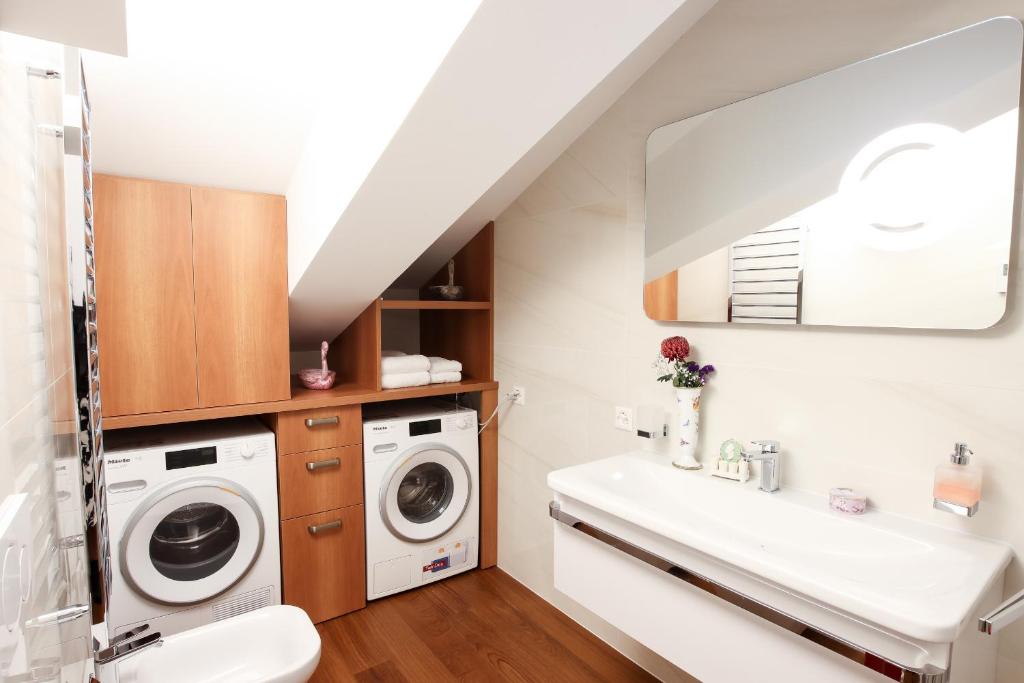 Al Ciani Balcony Suite - Resim 28