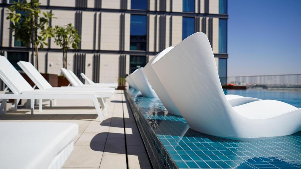 Staybridge Suites Dubai Al-Maktoum Airport by IHG - Resim 34