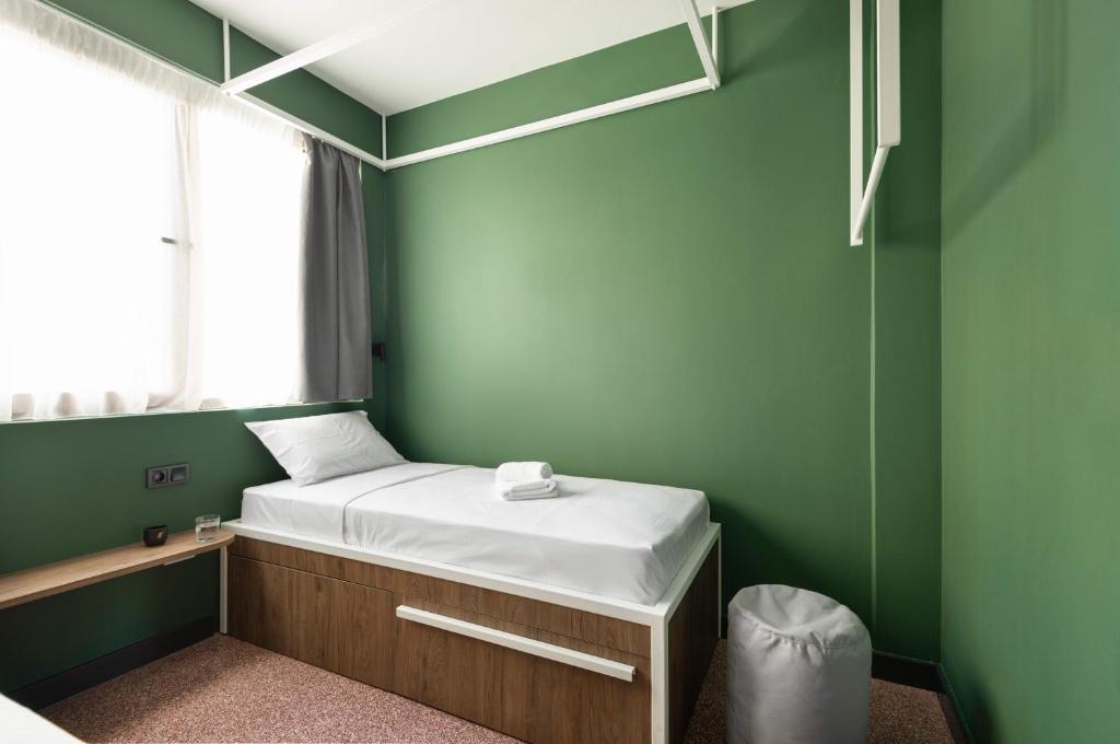 Zeus is Loose Hostel - 11