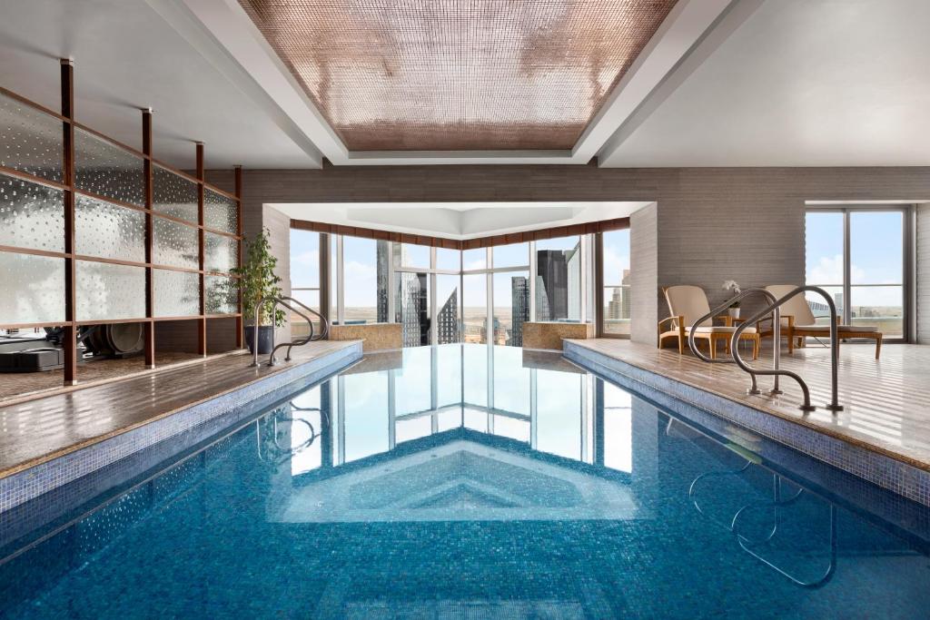 Shangri-La Dubai - Horizon King Club Room - Lounge Access Including Afternoon Tea, All Day Soft Beverages, Evening Sundowners & Canapes