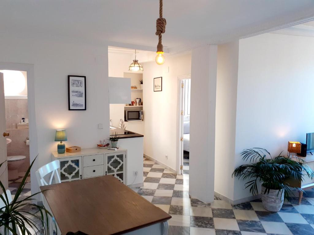 Kuchyň nebo kuchyňský kout v ubytování Apartamento Puerta al Mar