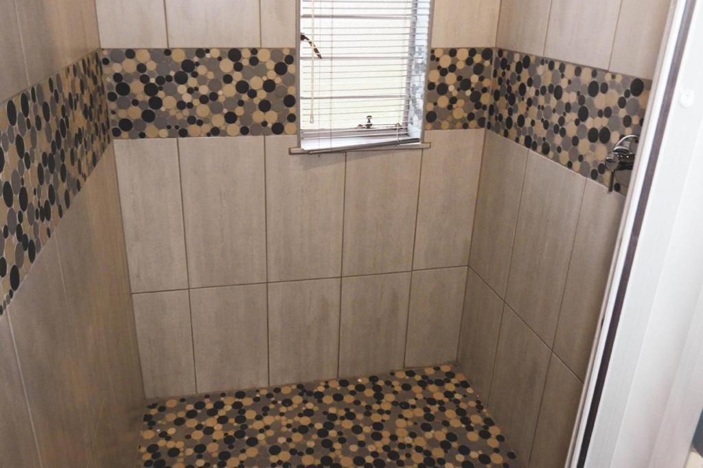 Koemi - Chambre Double Avec Salle De Bain Privée