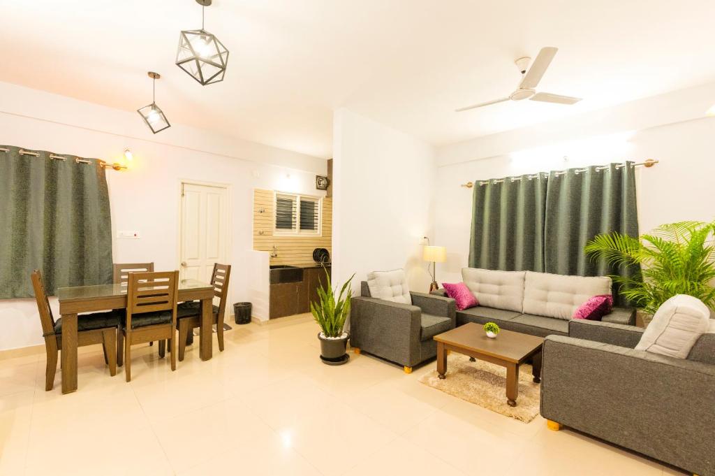 Gallery image of High Q Suites in Bangalore
