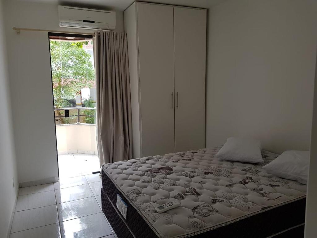  Triplex em Condomínio Clube frente mar