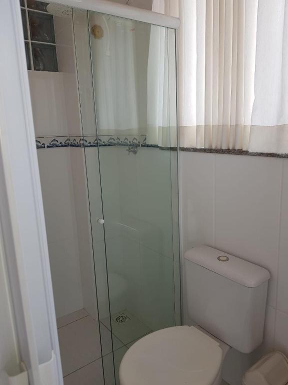  Triplex em Condomínio Clube frente mar