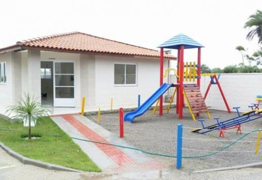  Apartamento com Piscina e vista para o mar em Imbituba- SC