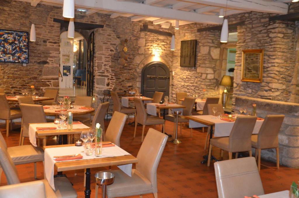 Restoranas ar kita vieta pavalgyti apgyvendinimo &#x12F;staigoje Hotel Restaurant Lesage