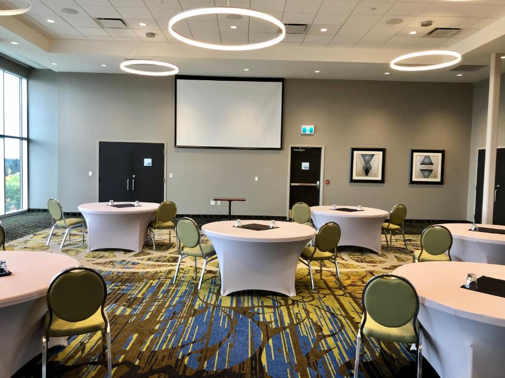 Holiday Inn Express & Suites - Saskatoon East - University by IHG - Resim 18