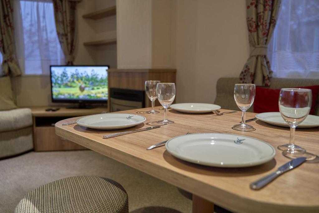 Linnhe Lochside Holidays - Loch View Caravan - Pet Friendly (gehandicapte Toegang)