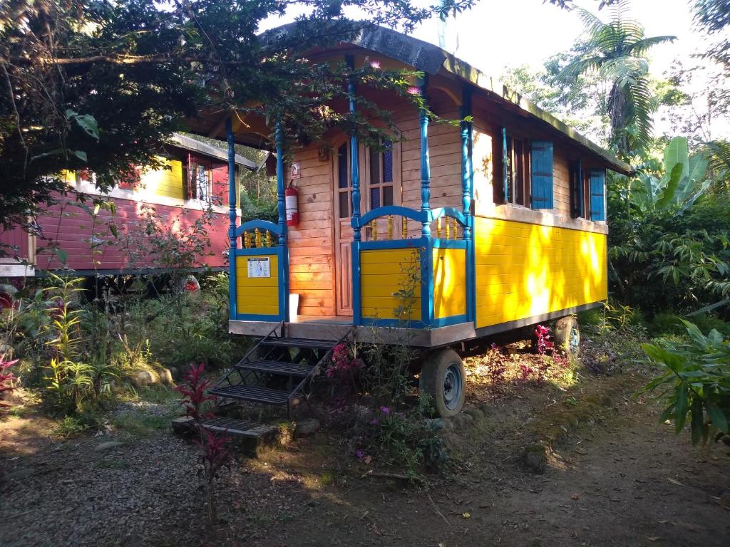 Zahrada ubytování Hosteria La Roulotte - Mindo