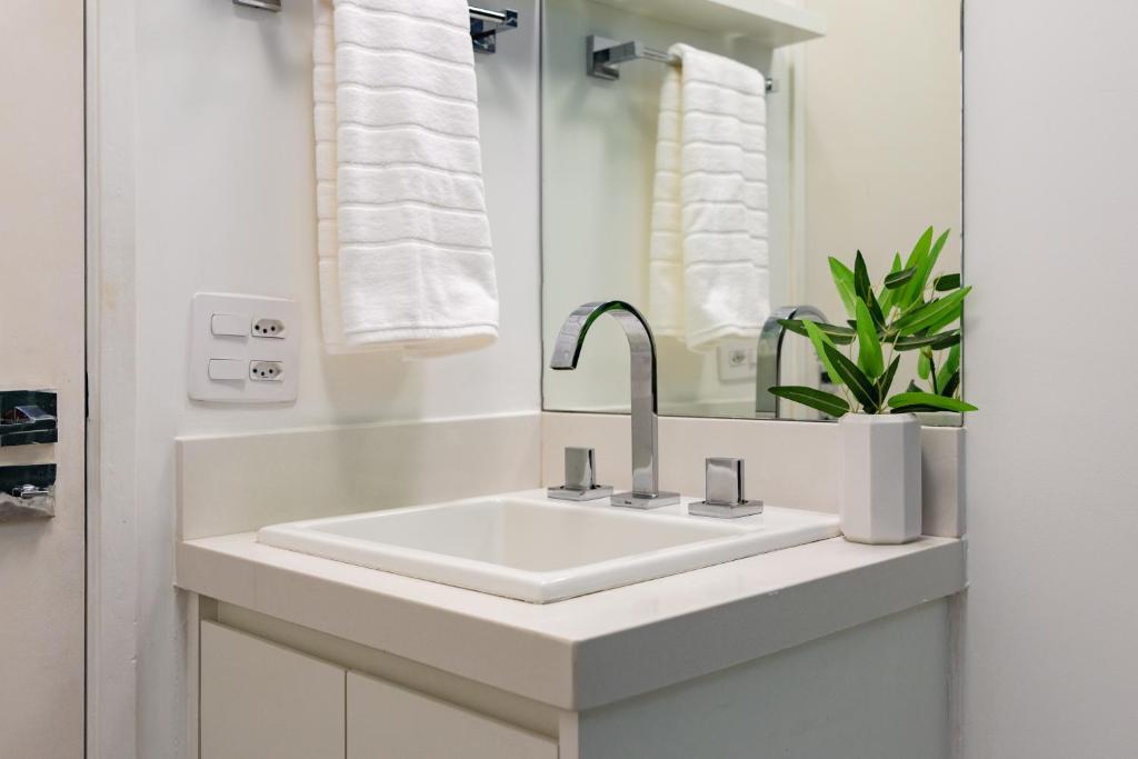  Apartamento amplo com 2 quartos - Jardim Paulista