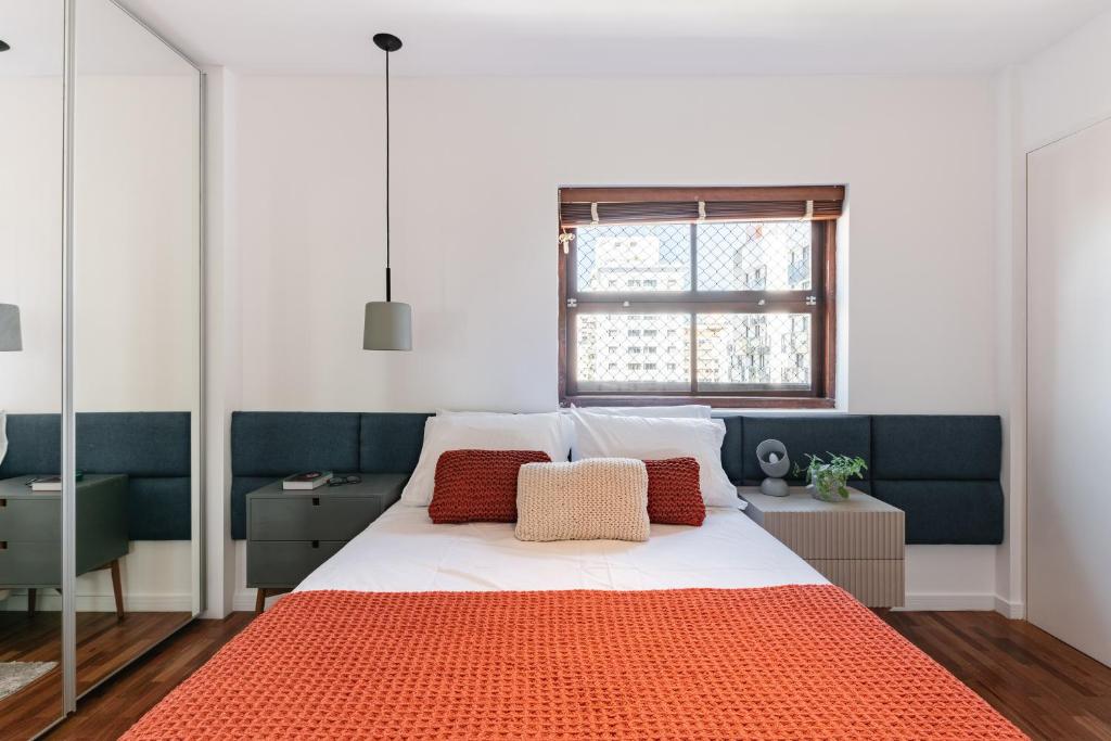  Apartamento amplo com 2 quartos - Jardim Paulista