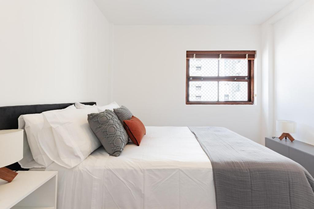  Apartamento amplo com 2 quartos - Jardim Paulista