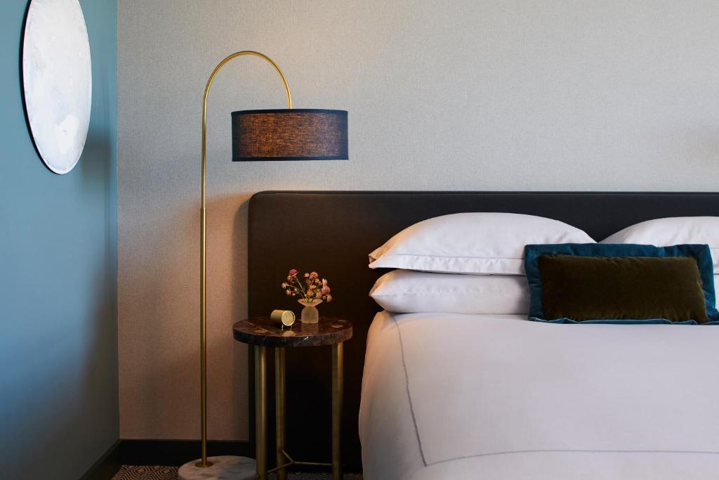 Kimpton Saint George Hotel by IHG - Resim 27