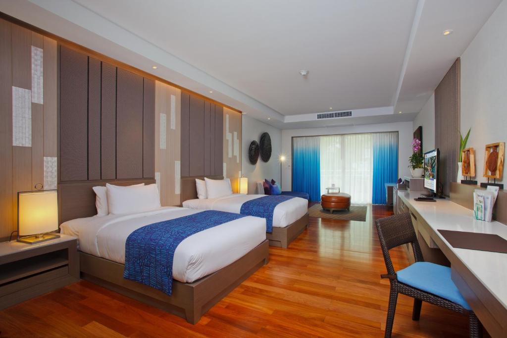 Holiday Inn Resort Phuket, an IHG Hotel - Suite Gemela Con Balcón Y Vista A La Piscina