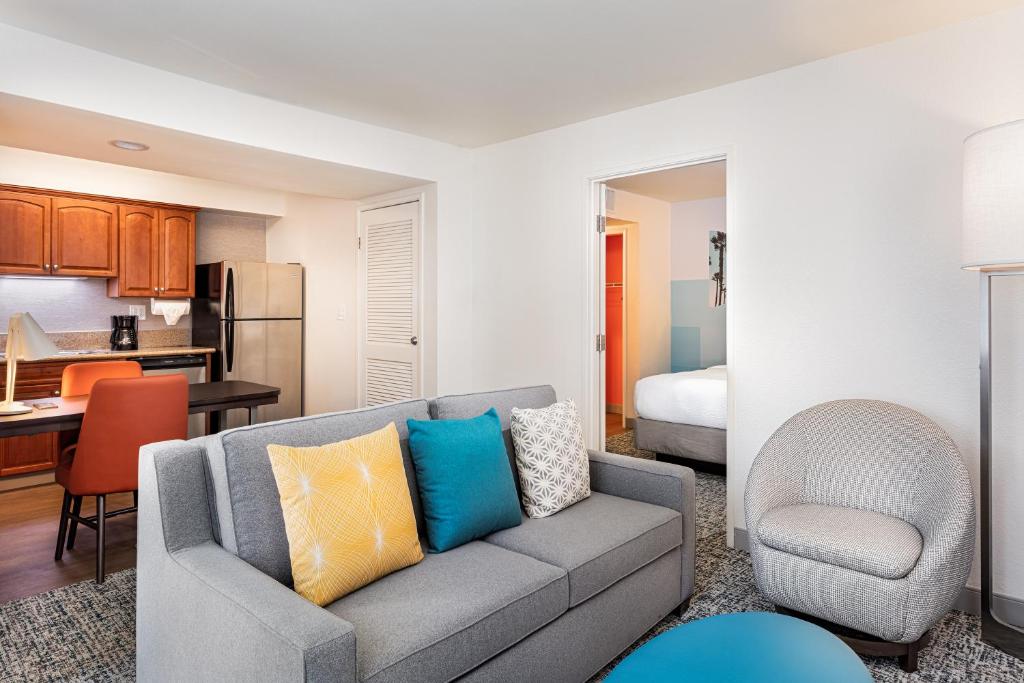 Clementine Hotel & Suites Anaheim - 