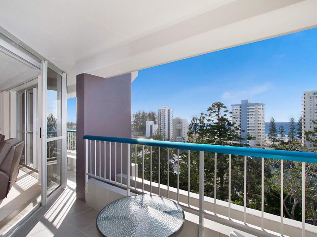 A balcony or terrace at Border Terrace Unit 16 - Large apartment walk to beaches and clubs