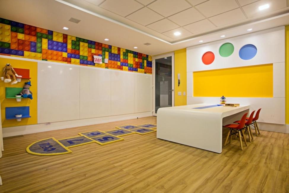  Luxuoso em condomínio com infraestrutura de clube