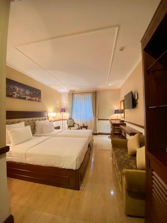 Central Hotel & Residences Swimming Pool - Deluxe Twin Room