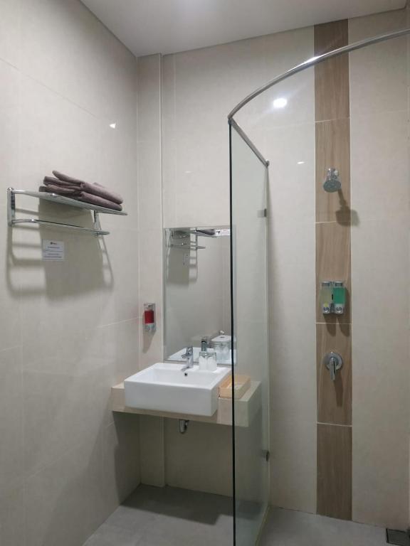 Un baño de Choice City Hotel