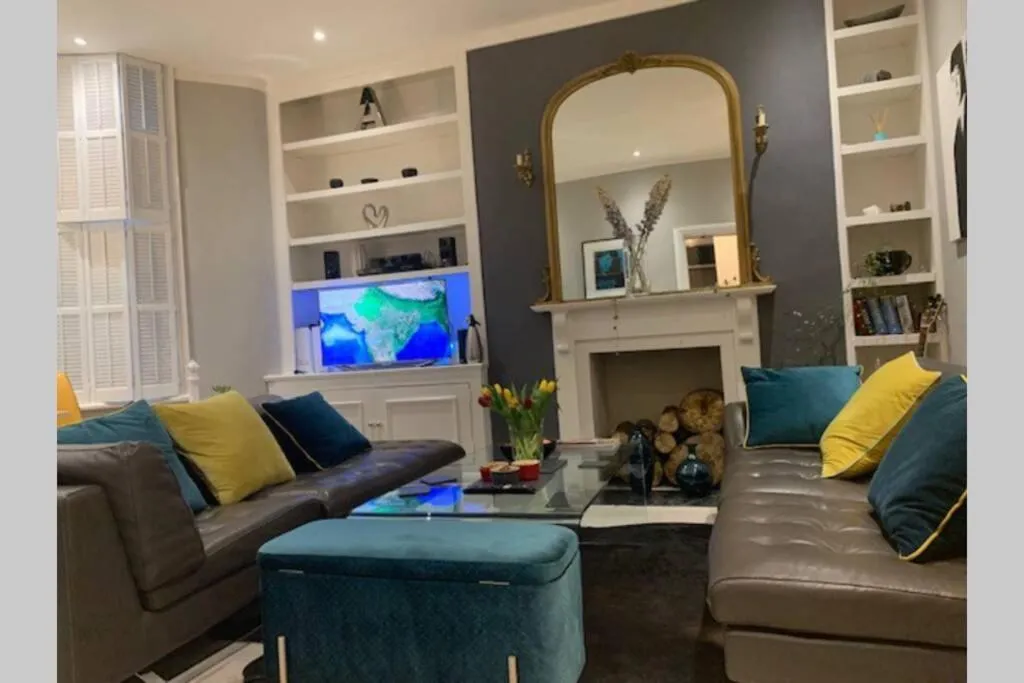 1 Bed Luxury Chelsea Apartment, Londra, Marea Britanie