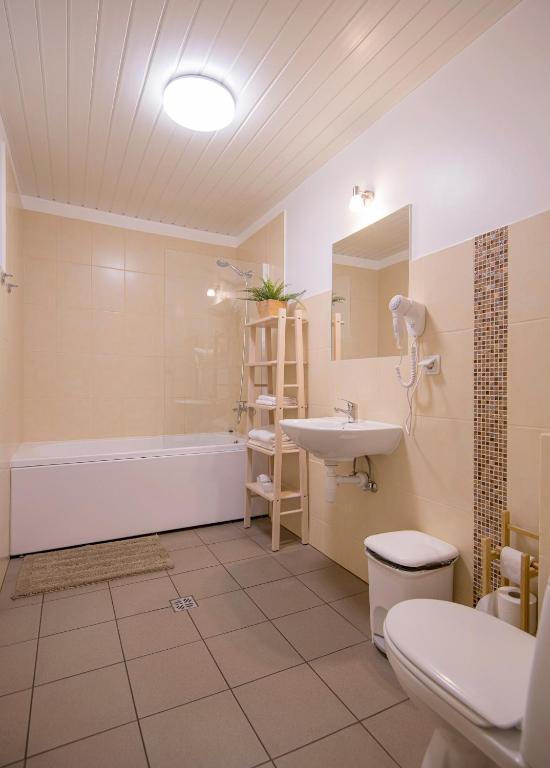 Koupelna v ubytování Hotel Mezaparks