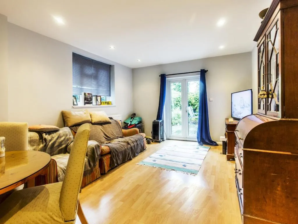 Pass the Keys - Garden 1 Bed apartment in Wimbledon, Londra, Marea Britanie