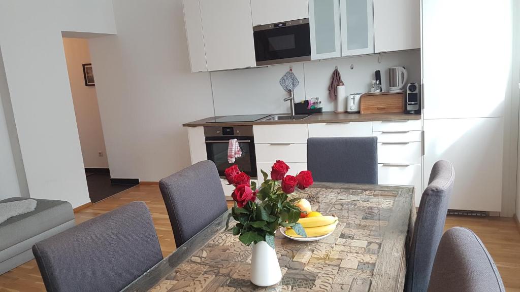 Kuchyň nebo kuchyňský kout v ubytování Moderne Maisonette mit Terrasse