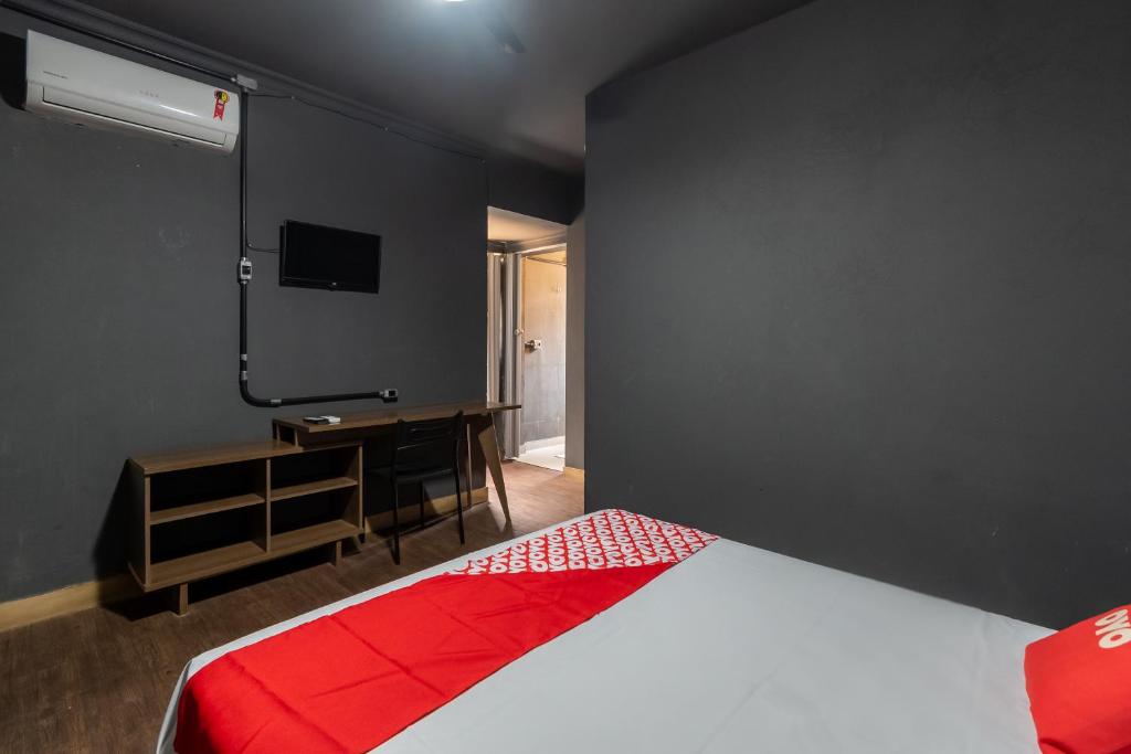  OYO Hotel Massimo Brooklin