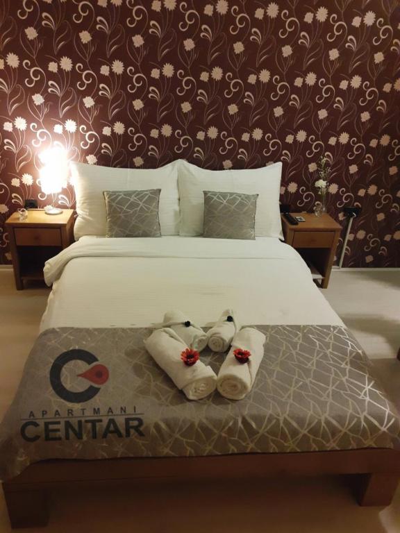 Postel nebo postele na pokoji v ubytování Apartmani CENTAR- Smederevo