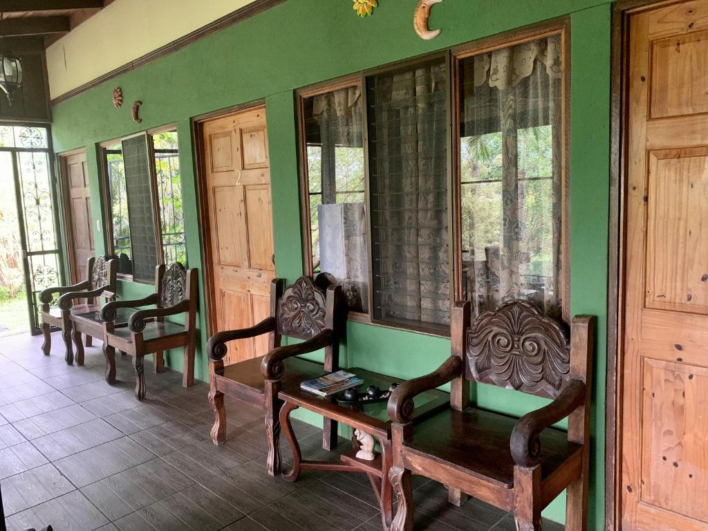 Posezení v ubytování Tiquisia Lodge