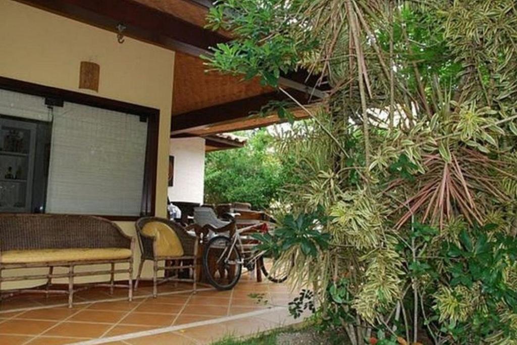  Casa com 4 suítes a 200 metros da Rua das Pedras