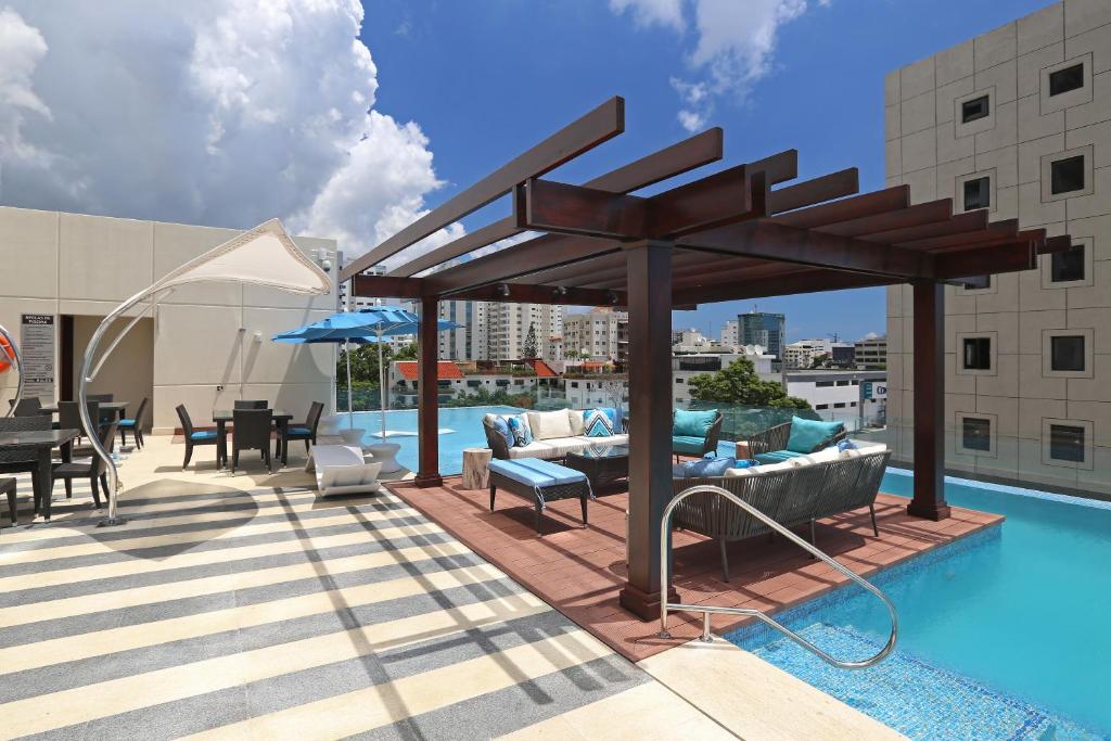 Bazén v ubytování InterContinental Real Santo Domingo by IHG nebo v jeho okolí