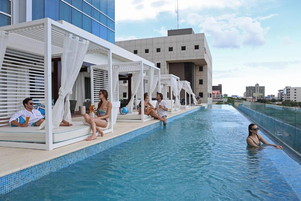 Bazén v ubytování InterContinental Real Santo Domingo by IHG nebo v jeho okolí