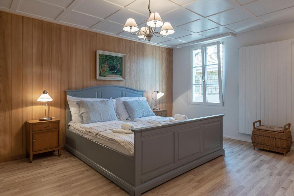 Postel nebo postele na pokoji v ubytování Gästezimmer im Dorfzentrum