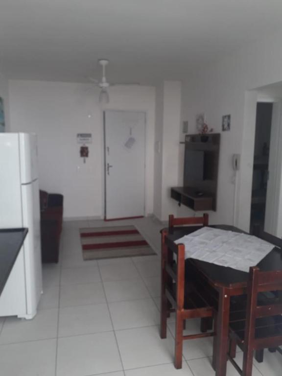  Apartamento Ubatuba Ypê Mirim beach