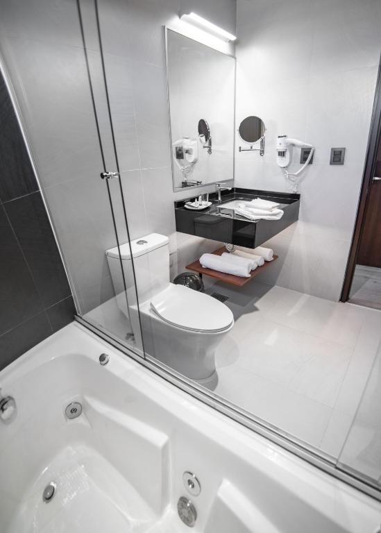 Koupelna v ubytování Mitru Express Hotel