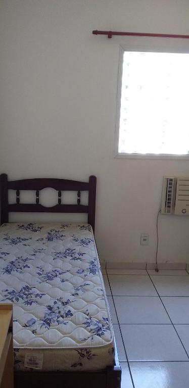  APARTAMENTO Vl GUILHERMINA 90 METROS DA PRAIA - AR CONDICIONADO !! !!!