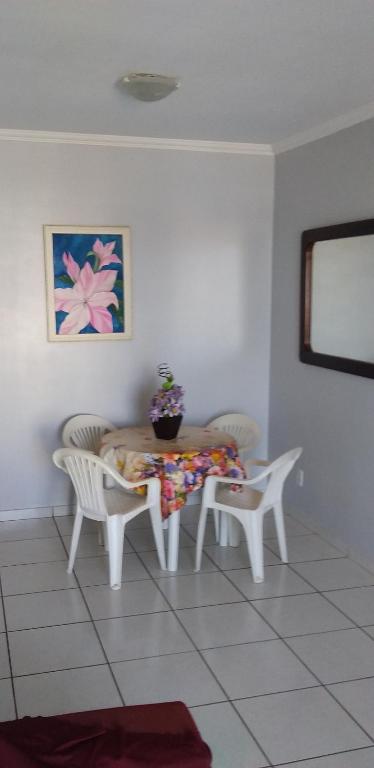  APARTAMENTO Vl GUILHERMINA 90 METROS DA PRAIA - AR CONDICIONADO !! !!!