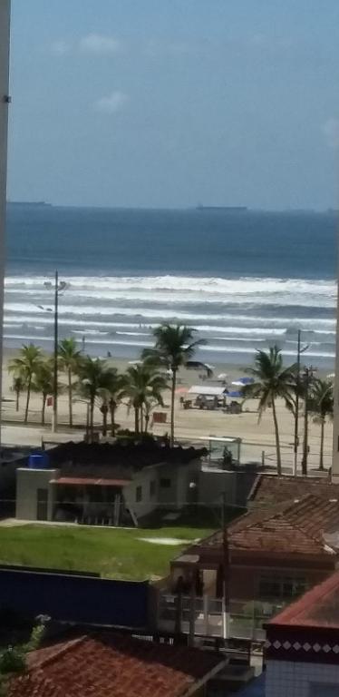  APARTAMENTO Vl GUILHERMINA 90 METROS DA PRAIA - AR CONDICIONADO !! !!!