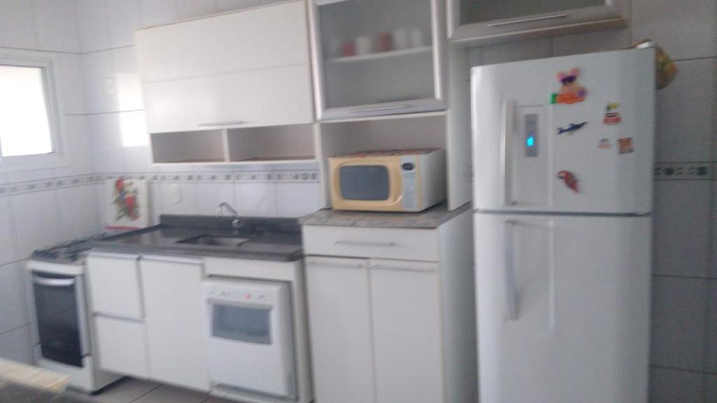  APARTAMENTO Vl GUILHERMINA 90 METROS DA PRAIA - AR CONDICIONADO !! !!!