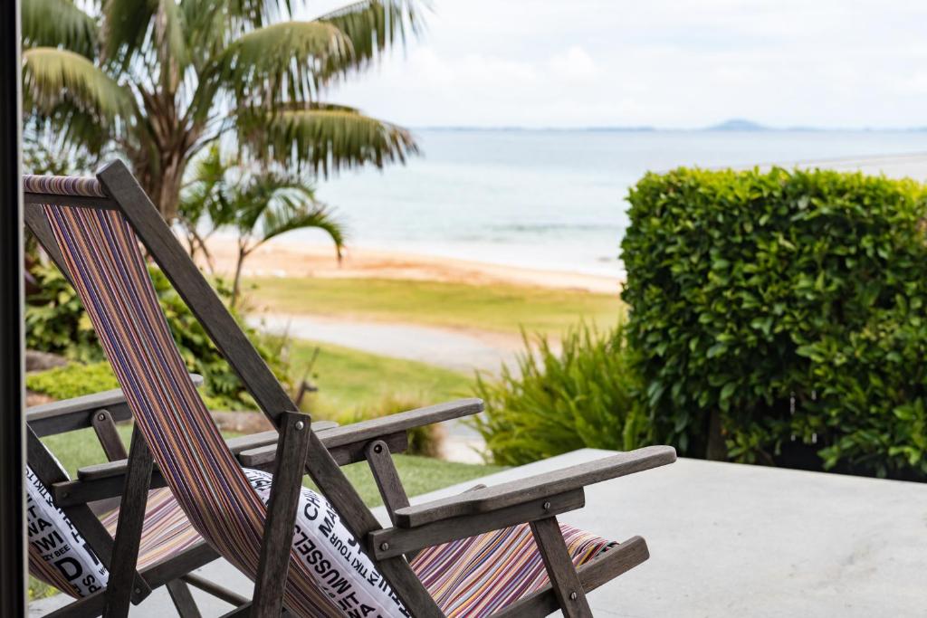 Golden Sand Beachfront Accommodation - Sunshine Exclusive Suite
